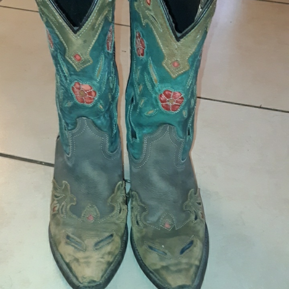 Laredo cowboy boots